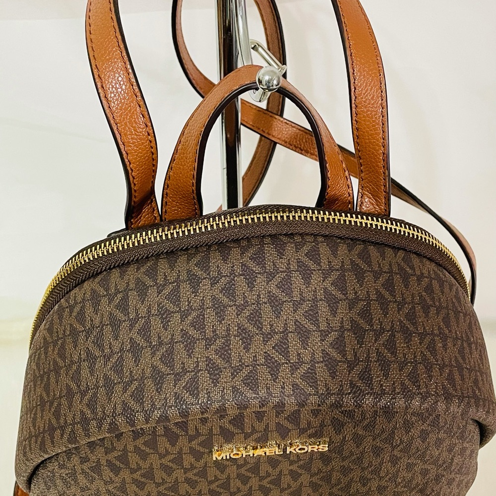 Michael Kors Erin Medium Vanilla Multi Backpack - Picture 8 of 15